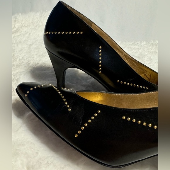 Vintage 80’s Stuart Weitzman Black Leather Gold Studded Heels Pumps Avante Garde - Picture 16 of 16